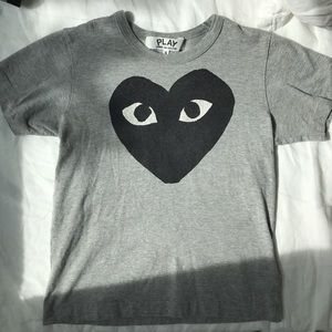 gray CDG shirt (heart eyes)